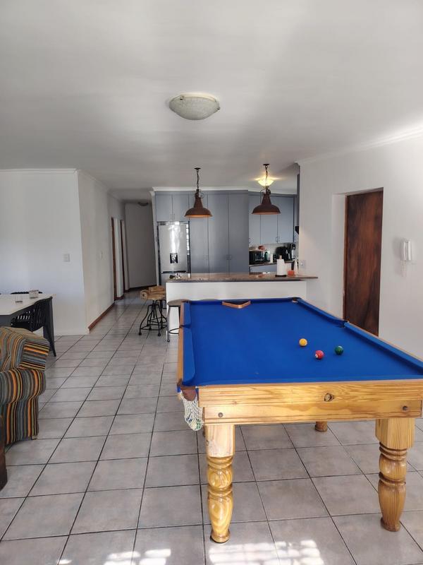 To Let 4 Bedroom Property for Rent in Onrus Western Cape
